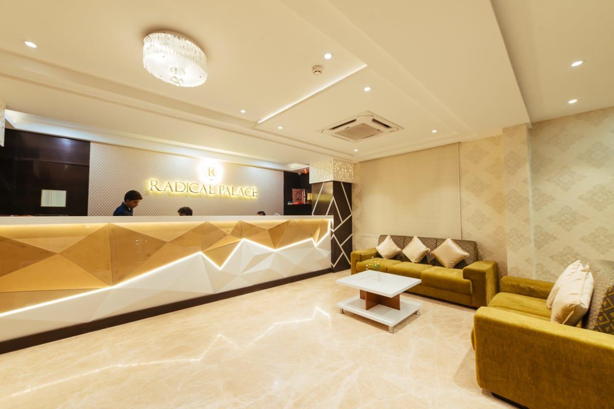 Radical Palace Hotel And Restaurant Lucknow Esterno foto